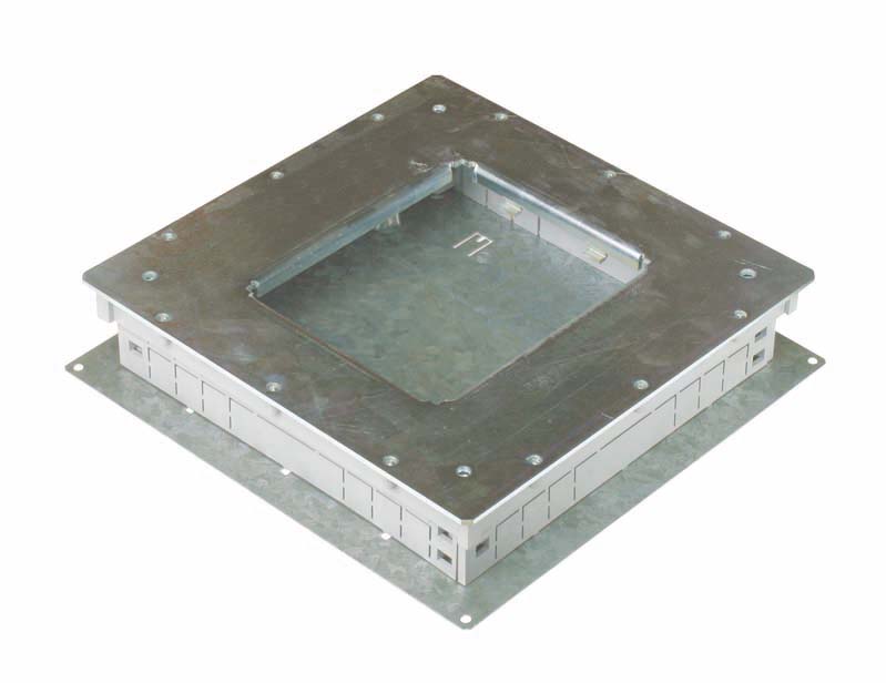 Цоколь под заливку в бетон для люка SF610/SF670, металл (G600)