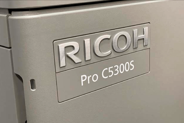 Львівська фотостудія LOVEBOOKS придбала Ricoh Pro C5300S для друкування фотокниг